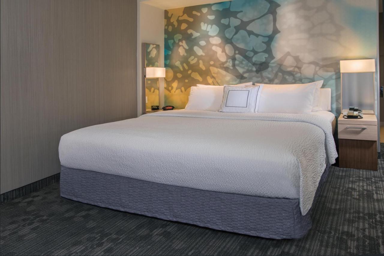 Courtyard By Marriott New York Queens, Jamaica Exterior photo